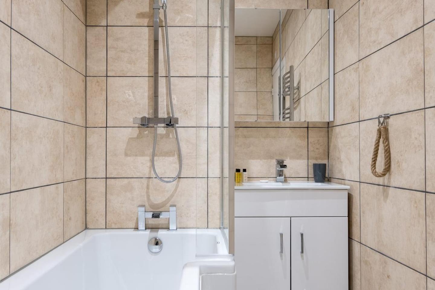 'brighton Heights' Premium 2 Bedroom Flat By The Sea Hove