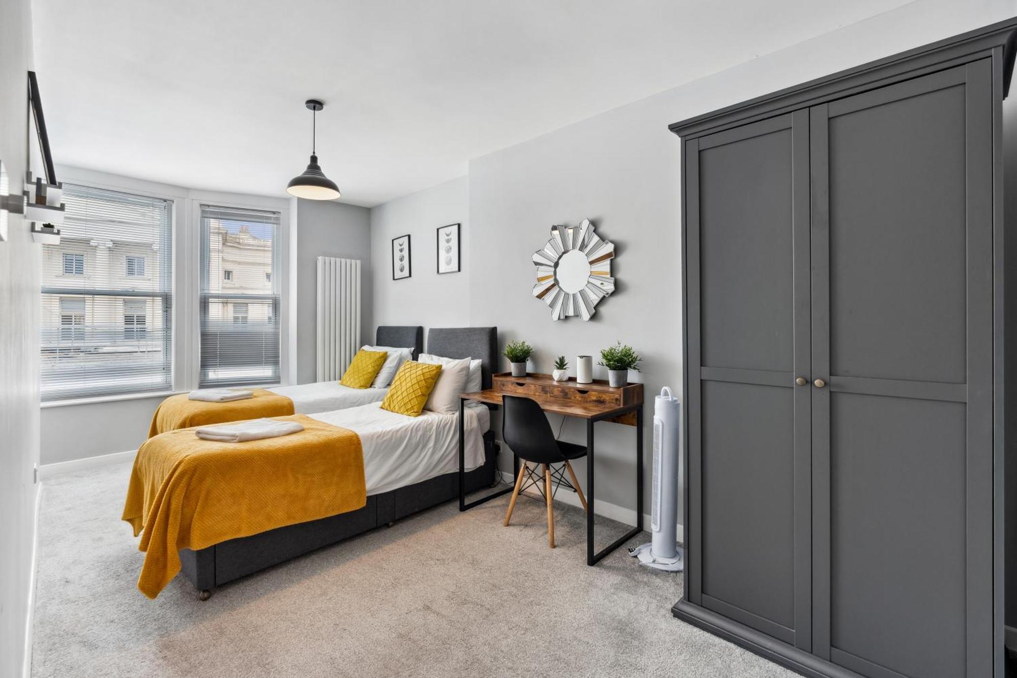 'brighton Heights' Premium 2 Bedroom Flat By The Sea * Hove